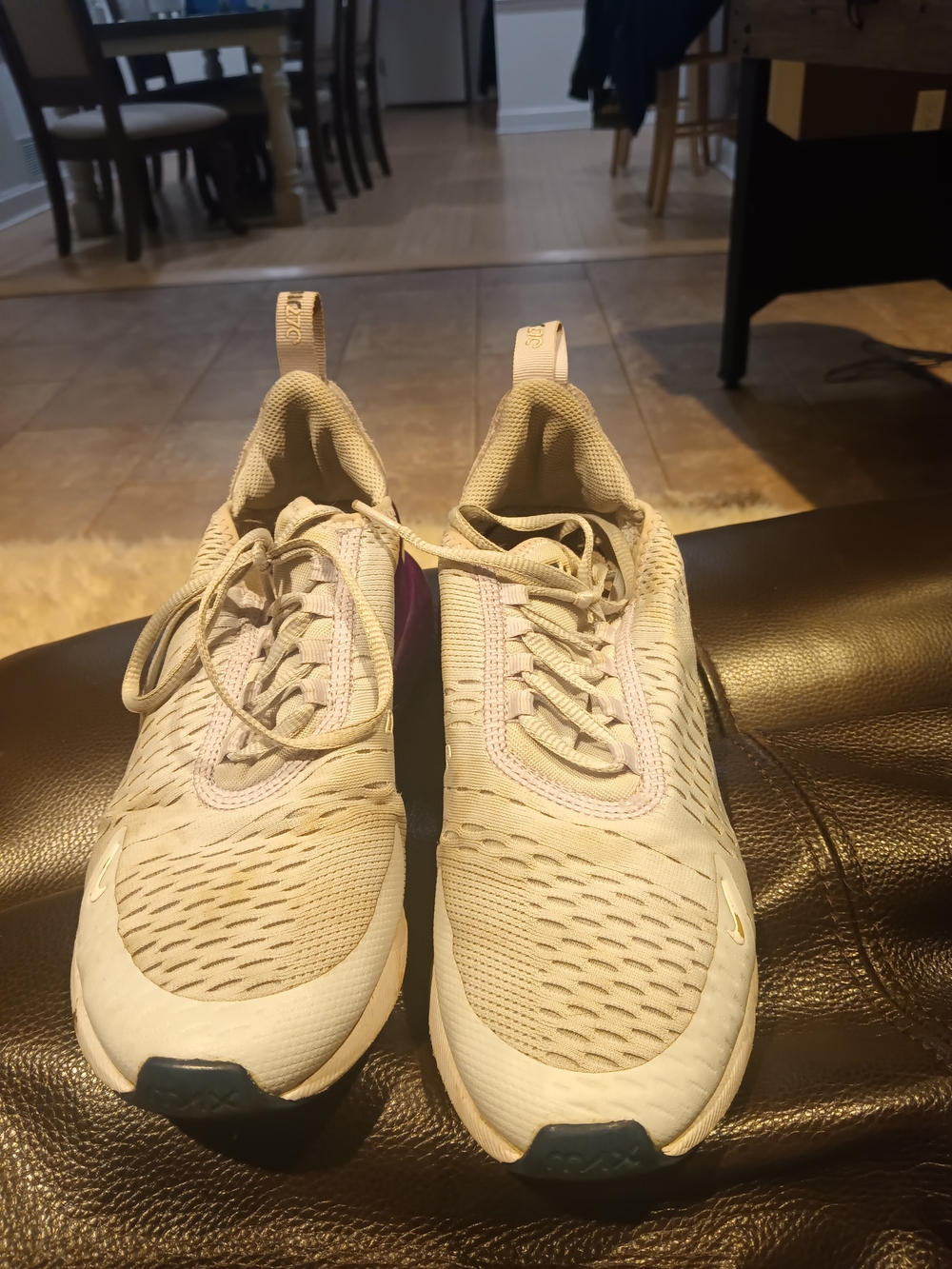 Nike Air 270 Light Beige Sneakers with Purple Accent